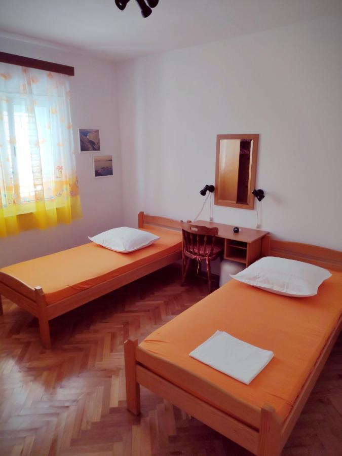 Apartman Antulov Srima Buitenkant foto