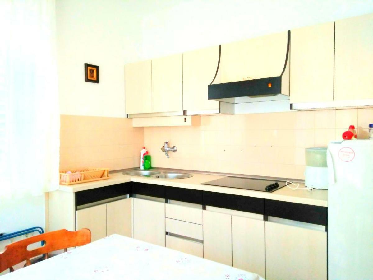 Apartman Antulov Srima Buitenkant foto